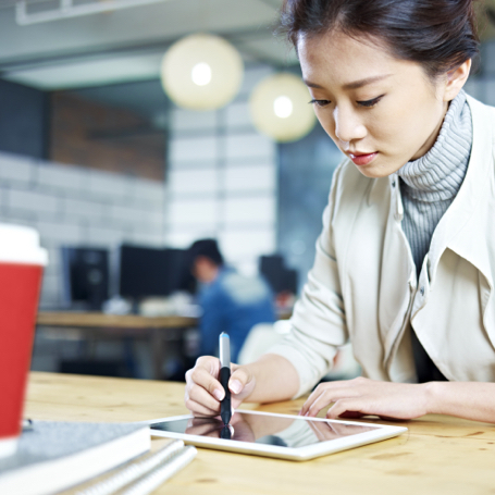 适合拥有多达 1000 名员工公司的 HCM